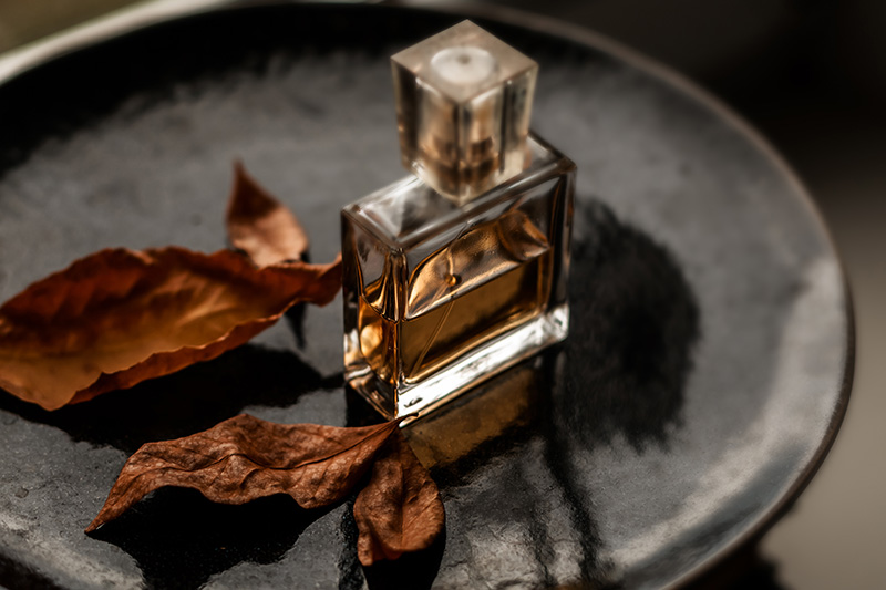 diferenta-apa-de-parfum-vs-apa-de-toaleta
