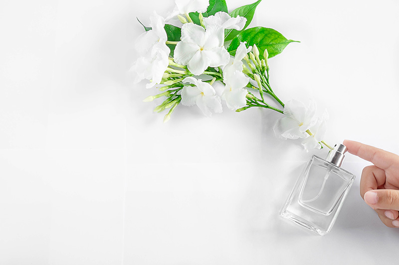 De cate ingrediente ai nevoie pentru un parfum?
